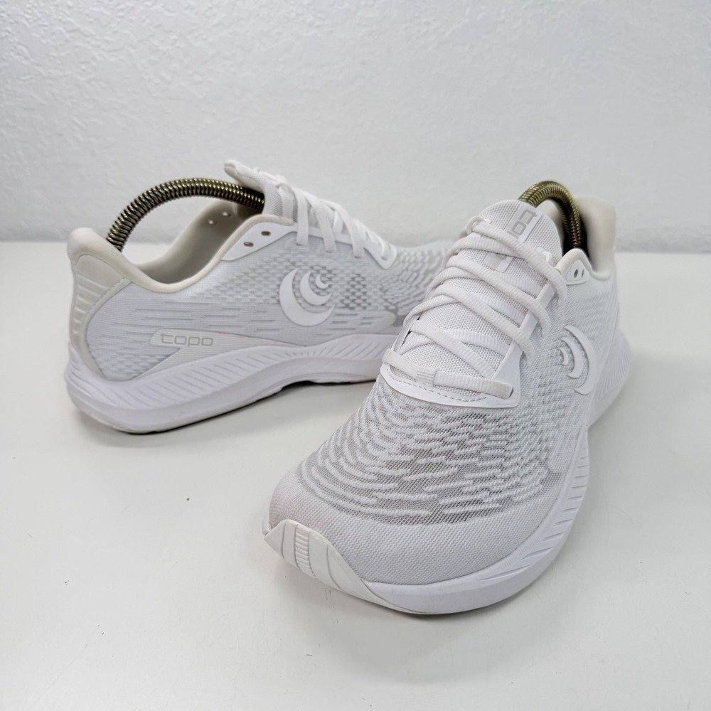 Topo Athletic Fli-Lyte 5 Womens 7.5 White 3MM Drop Running Gym Athletic Shoes